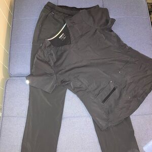 Set of medium/medium scrubstar scrubs.